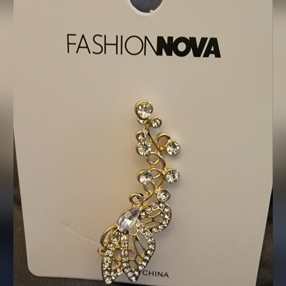 Fashion Nova Gold Crystal Butterfly Ear Cuff